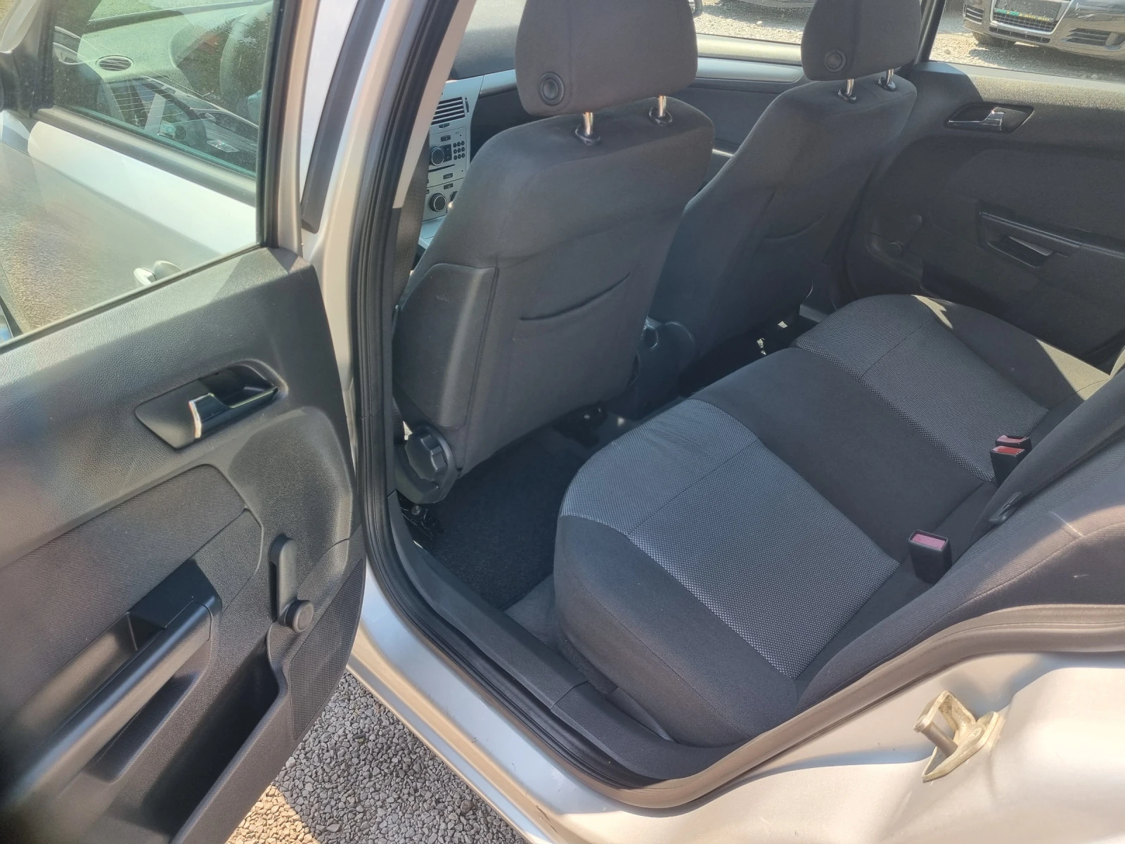 Opel Astra 1.7-CDTI | Mobile.bg — изображение 11