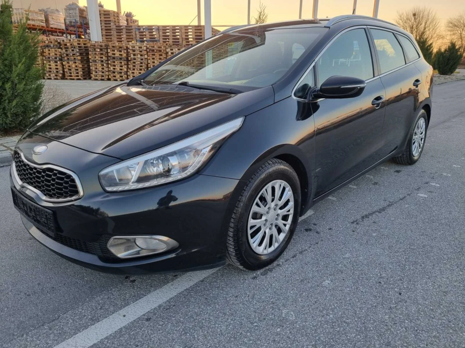 Kia Ceed 1.6CRDI Navi.LED - [1] 