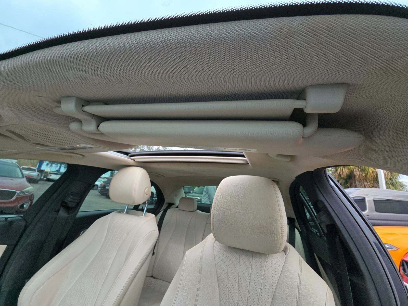 Mercedes-Benz E 300 М.ТОЧКА * ПОДГРЕВ * КАМЕРА * BURMESTER * KEYLESS - изображение 10