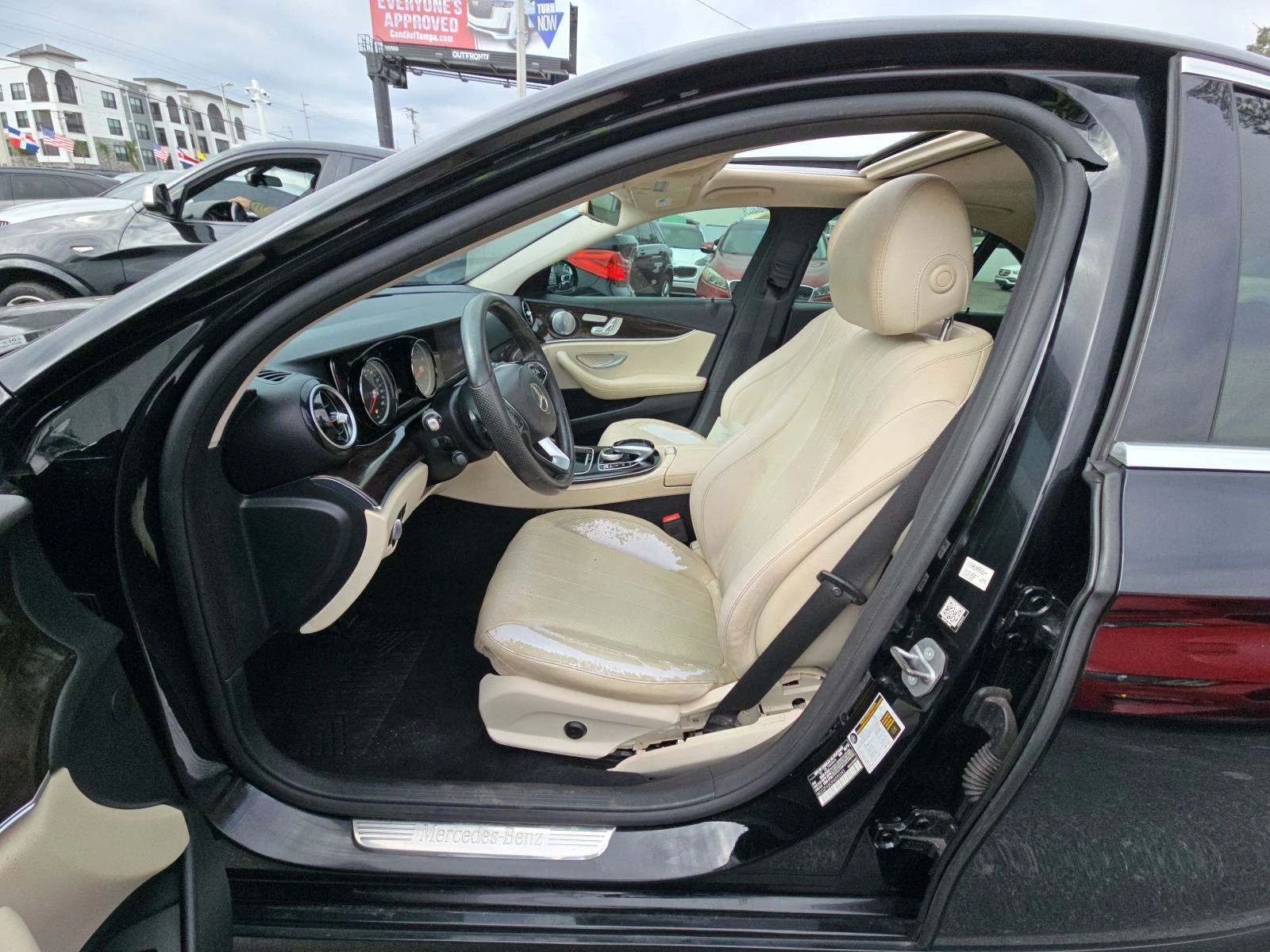 Mercedes-Benz E 300 М.ТОЧКА * ПОДГРЕВ * КАМЕРА * BURMESTER * KEYLESS - изображение 6