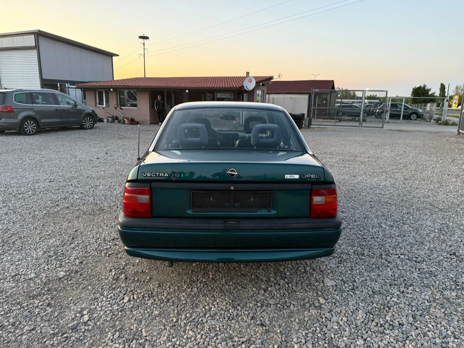 Opel Vectra 1.6i-71PS - изображение 6