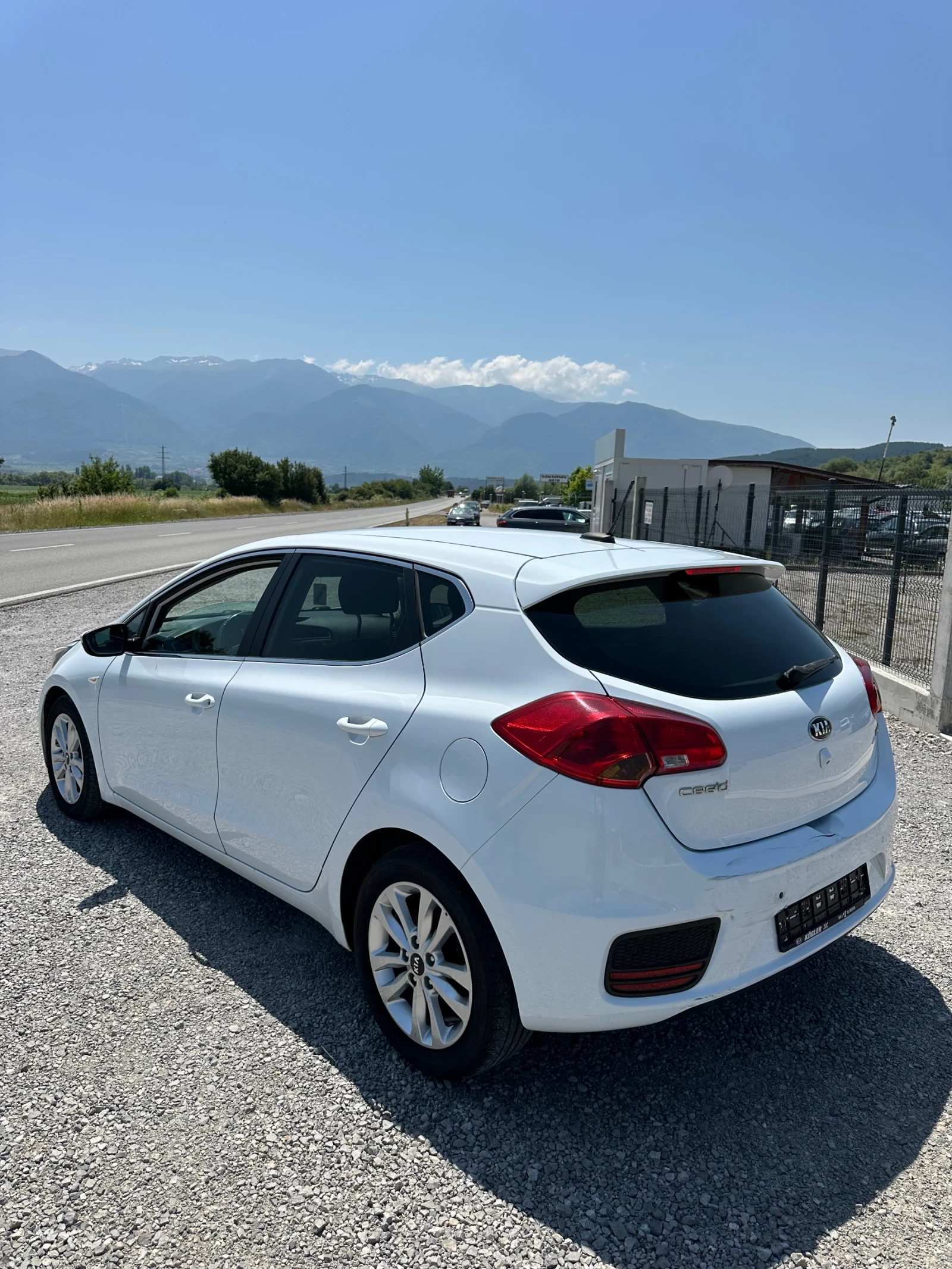Kia Ceed 1.6CRDi 136hp EURO 6 TUV COC - изображение 7