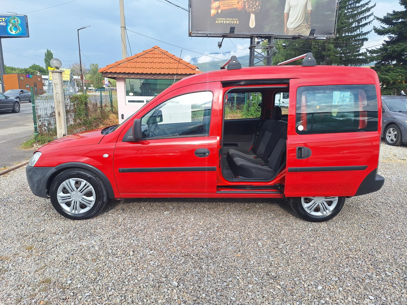 Opel Combo 1.7CDTI 101ks 5 Mesta Klima Italia! - изображение 8