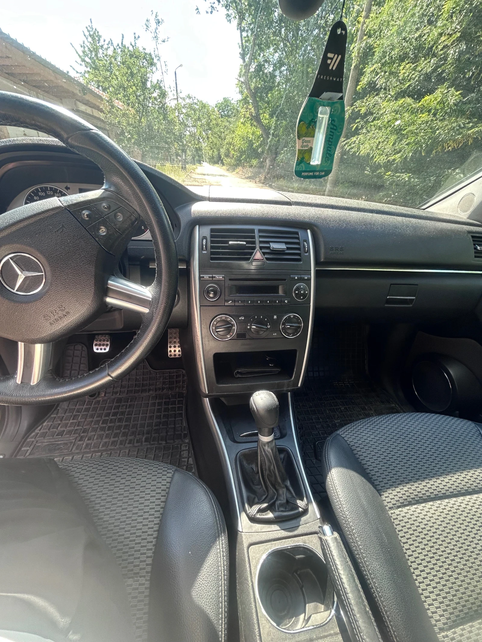 Mercedes-Benz B 180  - изображение 10
