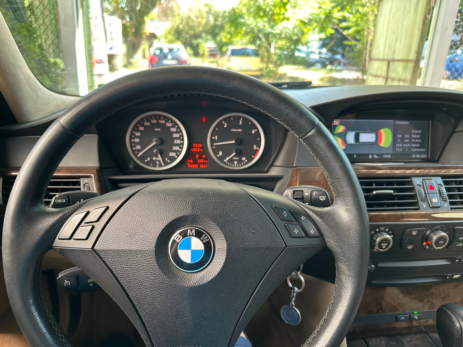 BMW 530 XDrive - изображение 8