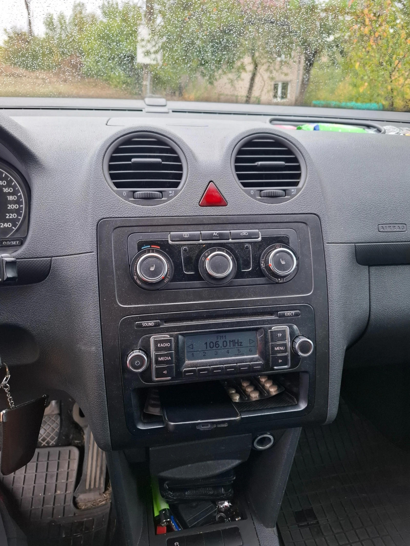 VW Caddy 1, 6TDI 4+ 1 - изображение 10