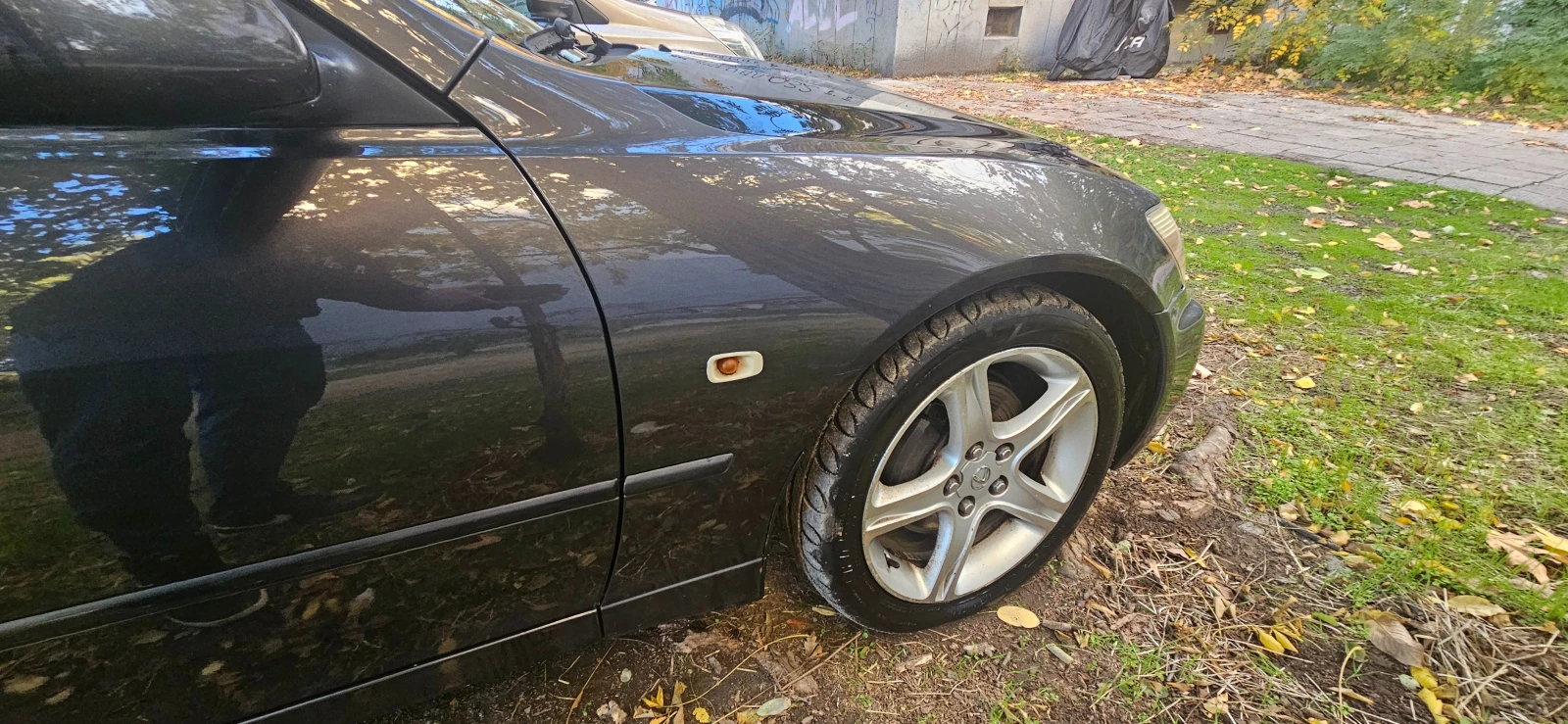 Lexus IS 200  - изображение 7