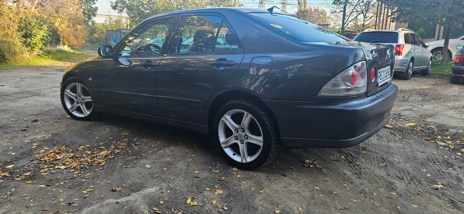 Lexus IS 200  - изображение 3