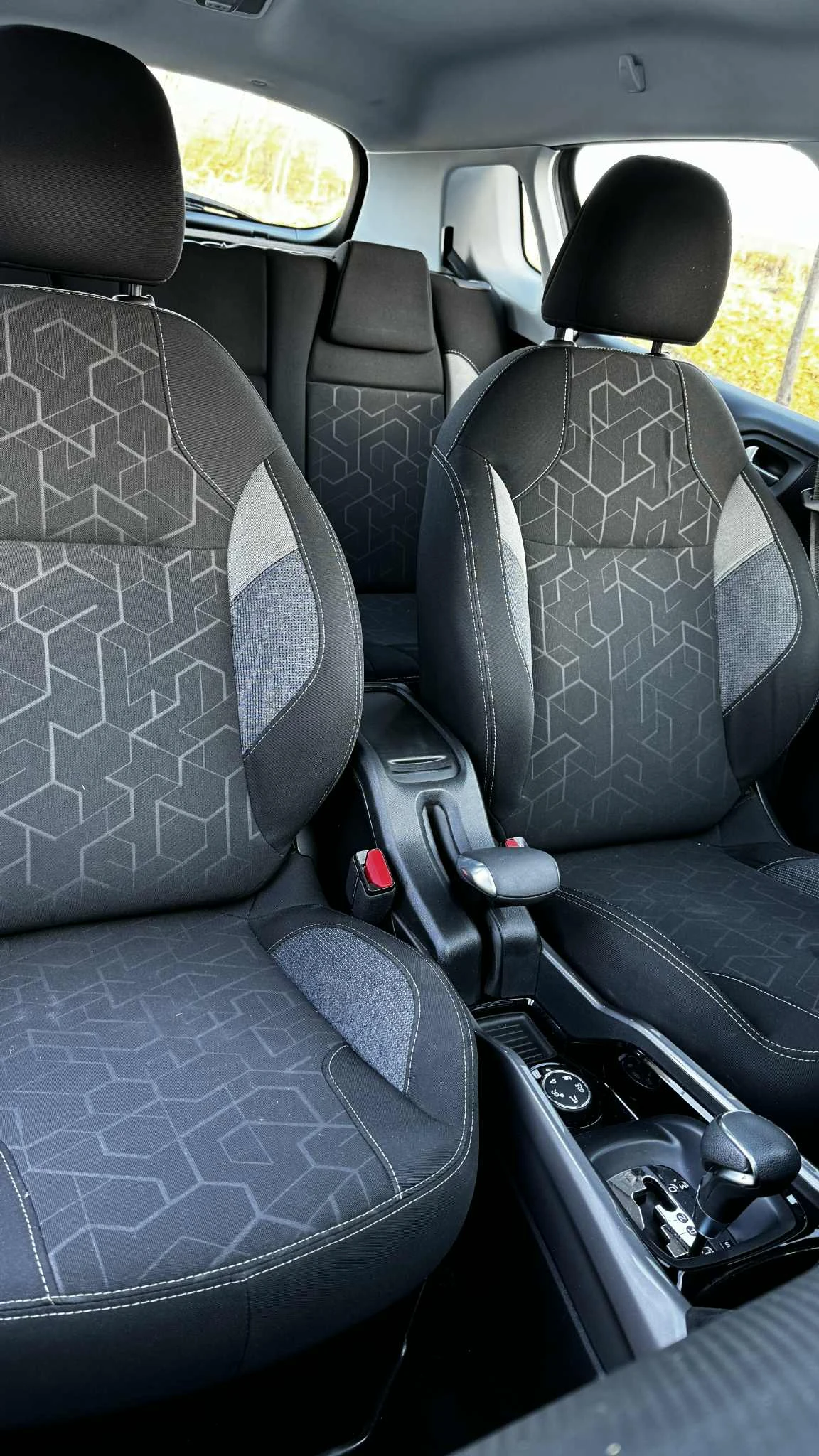 Peugeot 2008 1.2 PureTech | Mobile.bg   3