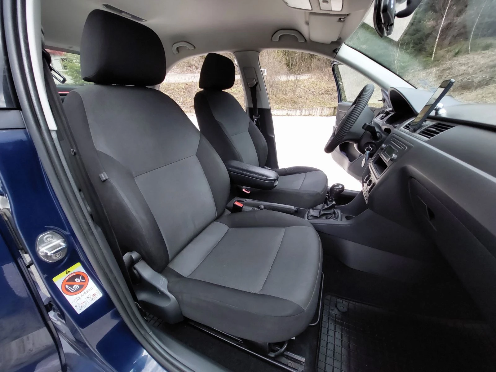 Skoda Rapid, снимка 5 - Автомобили и джипове - 53710168