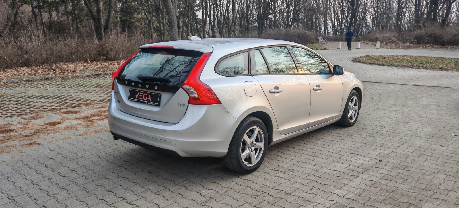 Volvo V60 2.0 D 5 cil. , снимка 5 - Автомобили и джипове - 53752591