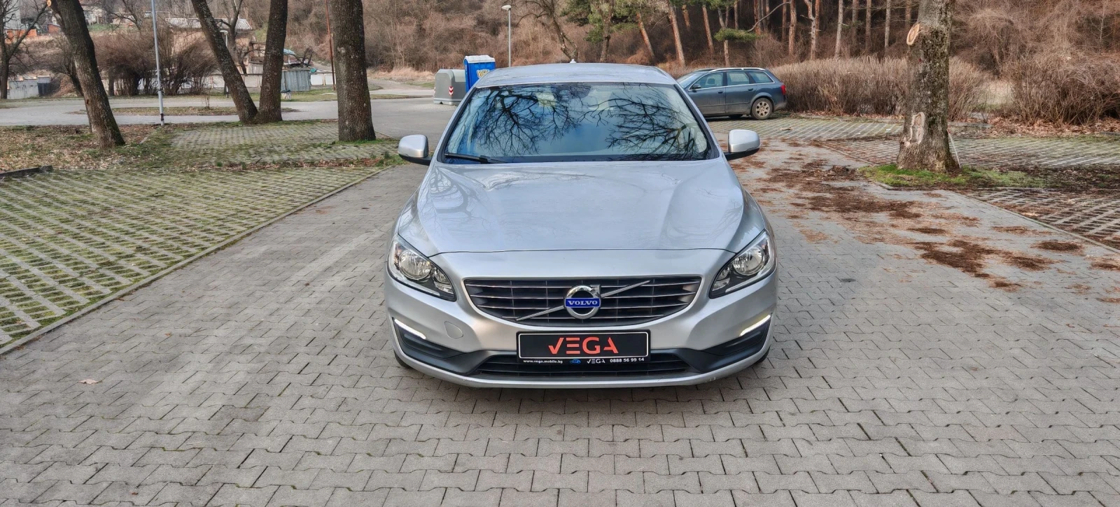 Volvo V60 2.0 D 5 cil. , снимка 2 - Автомобили и джипове - 53752591