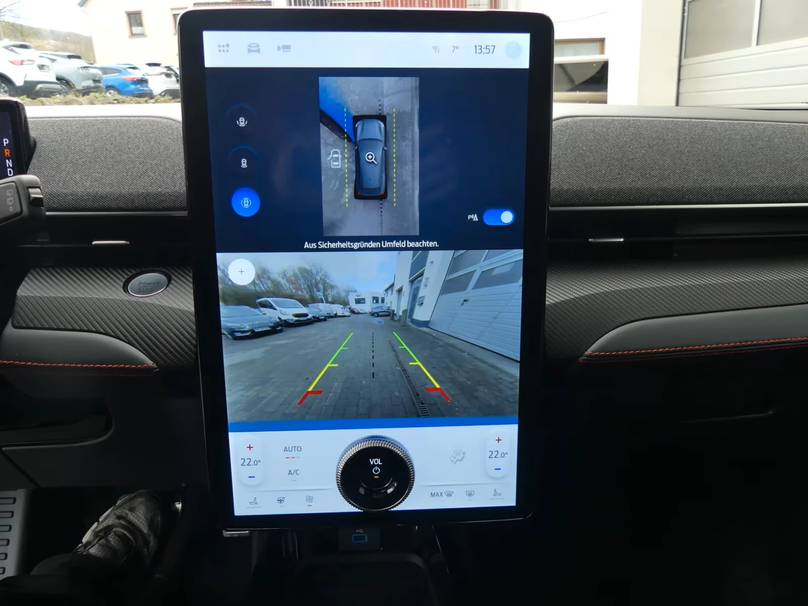 Ford Mustang Mach-E PREMIUM* 99kWh* DISTR* B&O* 360CAM* KEYLESS* MEMOR, снимка 13 - Автомобили и джипове - 54062861