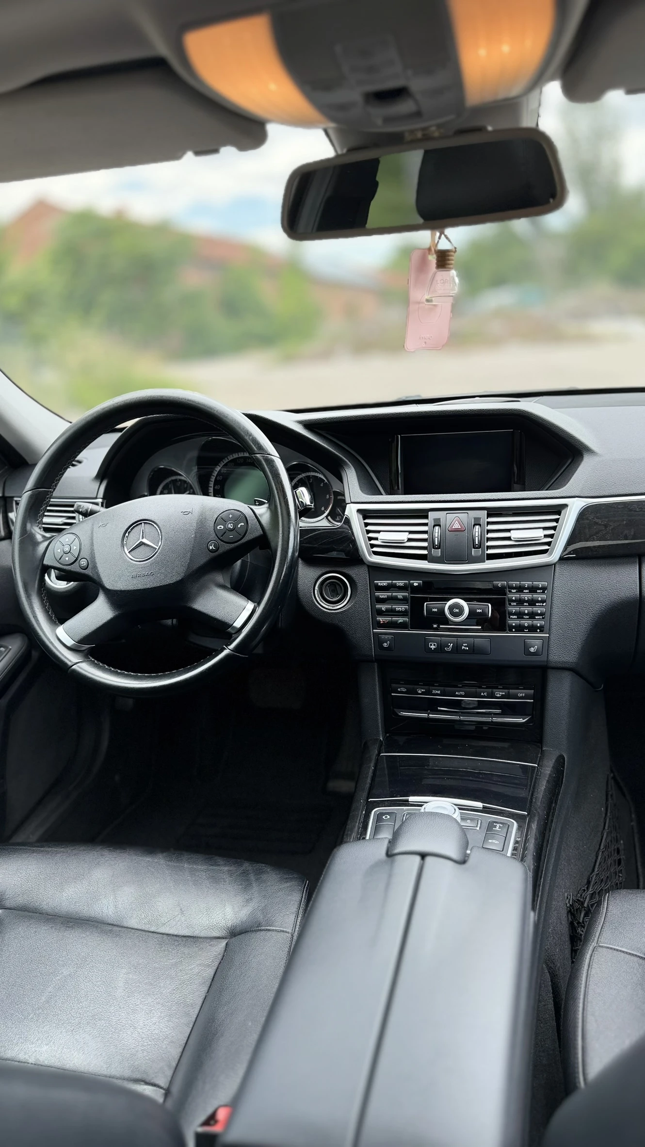 Mercedes-Benz E 300 KEYLESS GO PANORAMA ПАМЕТ НАВИ, снимка 15 - Автомобили и джипове - 54734772