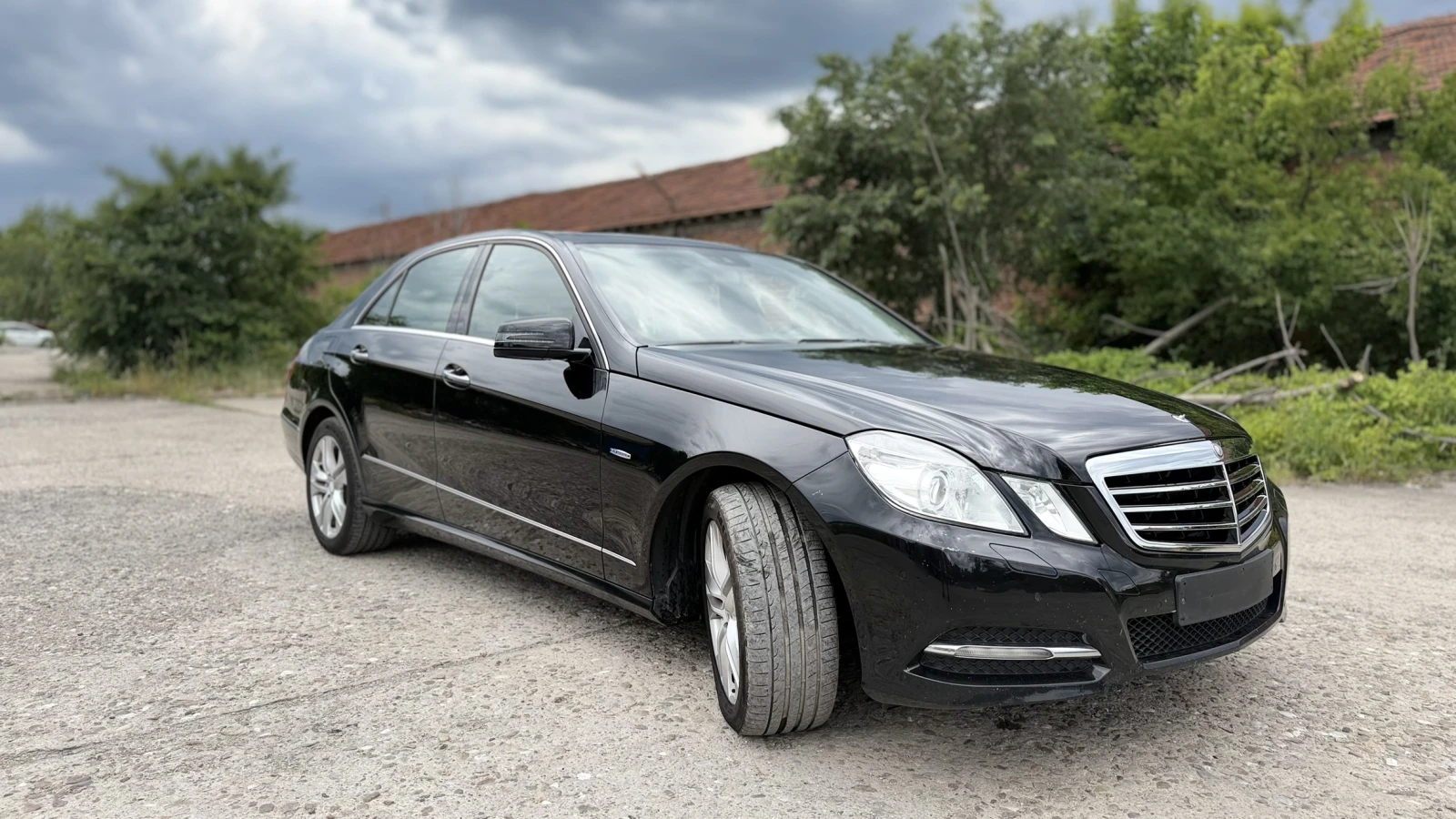 Mercedes-Benz E 300 KEYLESS GO PANORAMA ПАМЕТ НАВИ, снимка 3 - Автомобили и джипове - 54734772