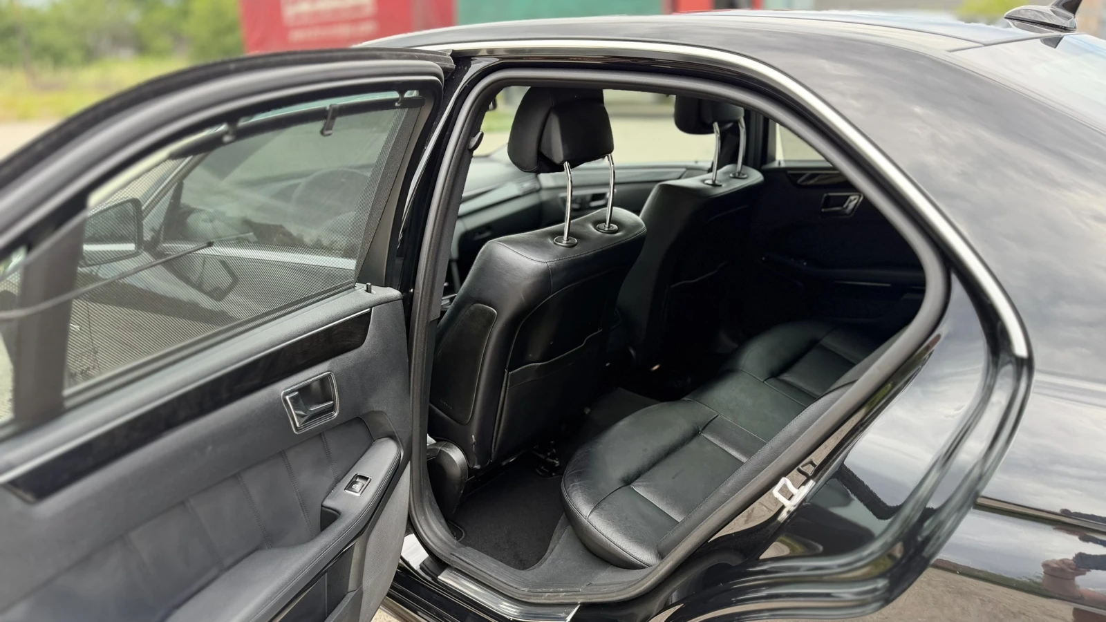 Mercedes-Benz E 300 KEYLESS GO PANORAMA ПАМЕТ НАВИ, снимка 11 - Автомобили и джипове - 54734772