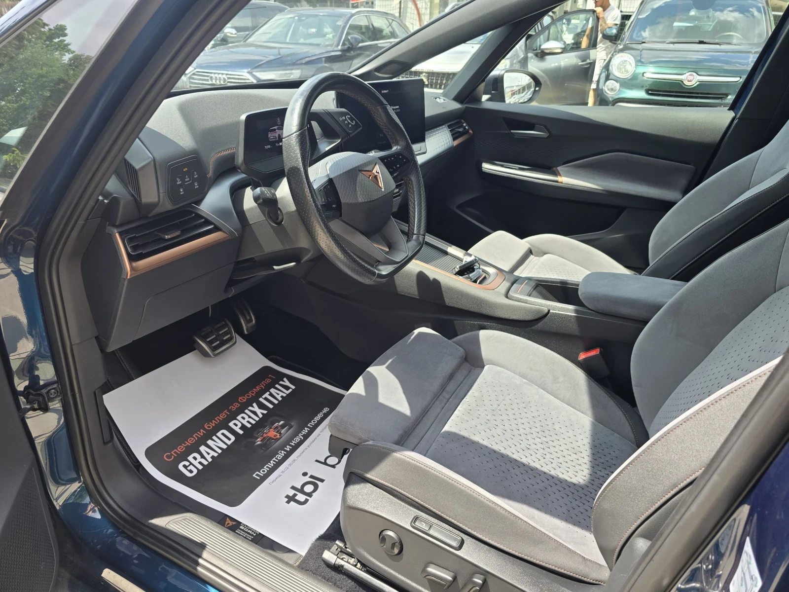 Cupra Born 150KW 62KWH 360 Масаж Head up Панорама Алкантара , снимка 9 - Автомобили и джипове - 55034617