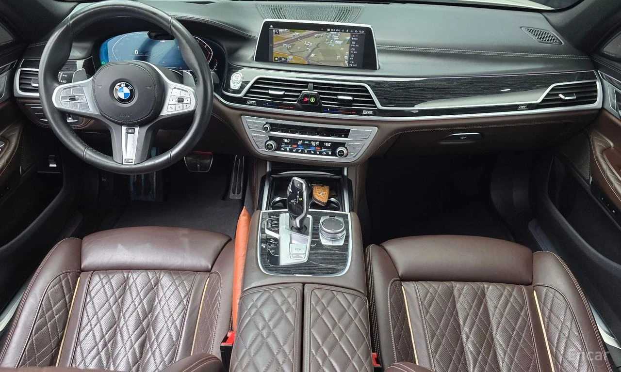 BMW 740 M* SPORT* HARMON* KARDON* ДИГИТАЛНО* ТАБЛО* 360КАМ, снимка 7 - Автомобили и джипове - 55421762