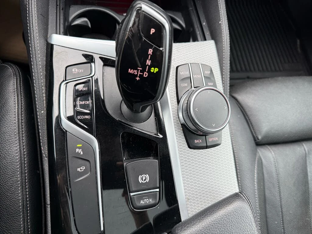 BMW 530 M-Pack* 360cam* Обдухване* , снимка 12 - Автомобили и джипове - 55563636