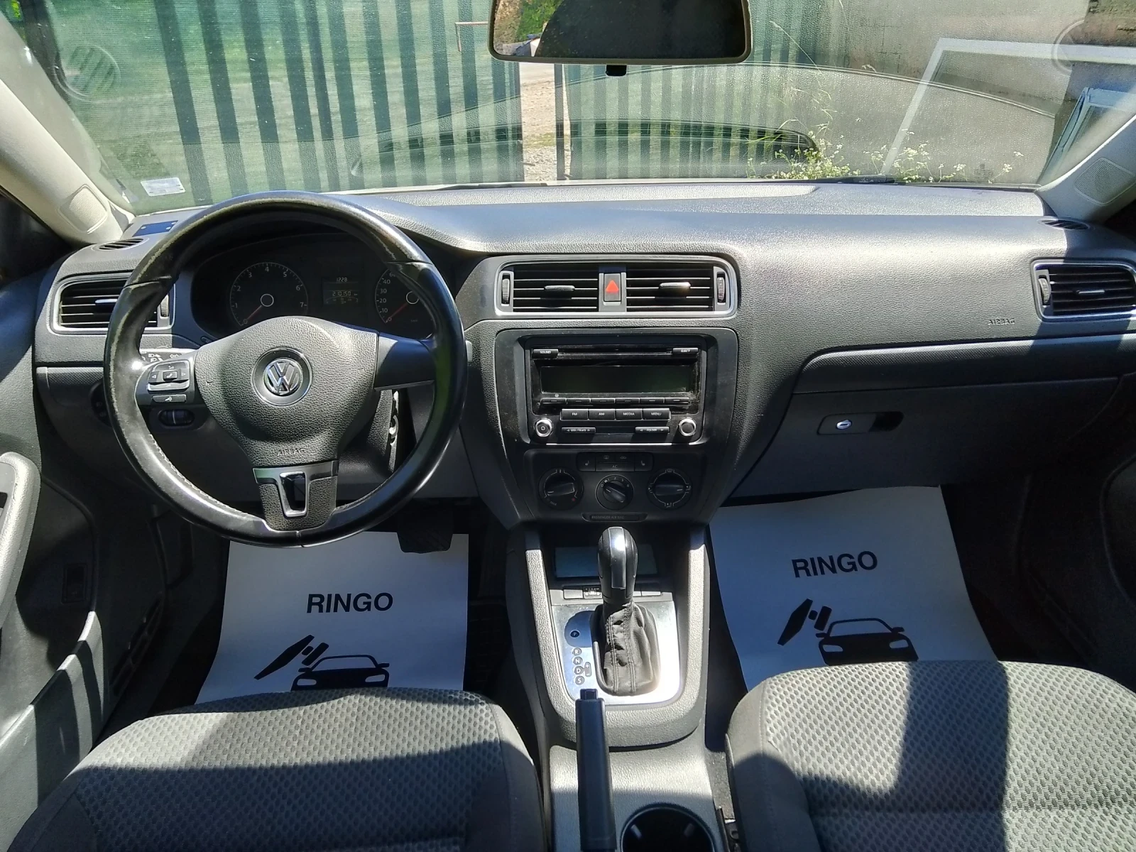 VW Jetta Газ-бензин, снимка 4 - Автомобили и джипове - 55629147