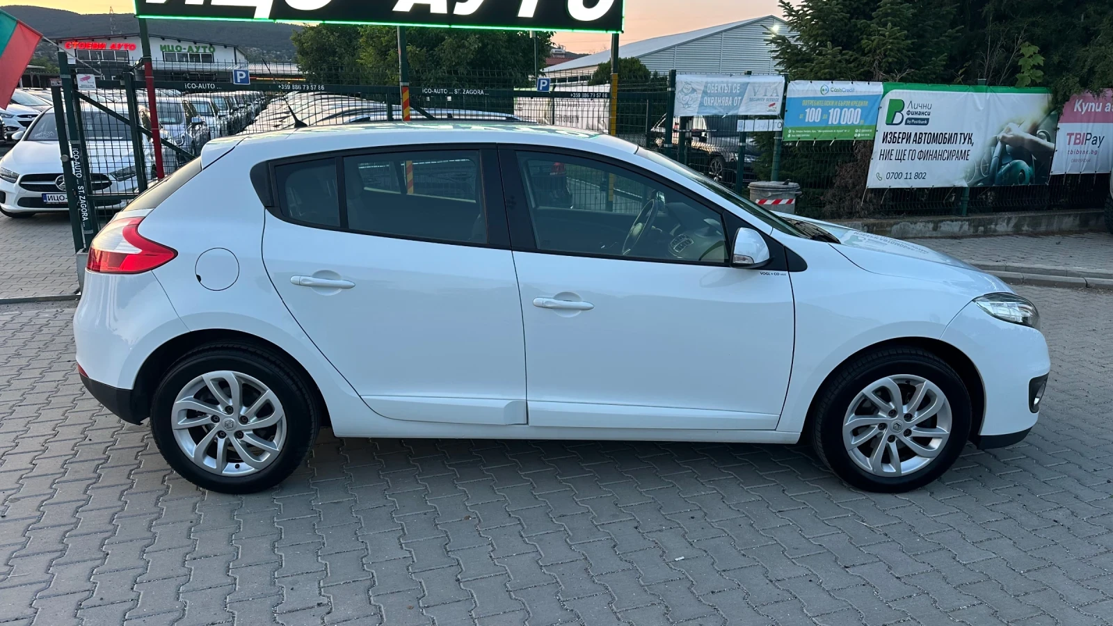 Renault Megane Лед Блутут 6 скорости , снимка 6 - Автомобили и джипове - 55655113