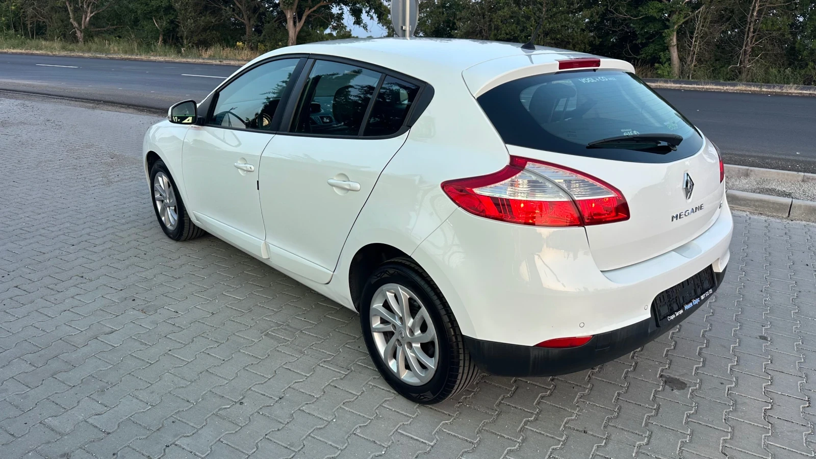 Renault Megane Лед Блутут 6 скорости , снимка 3 - Автомобили и джипове - 55655113