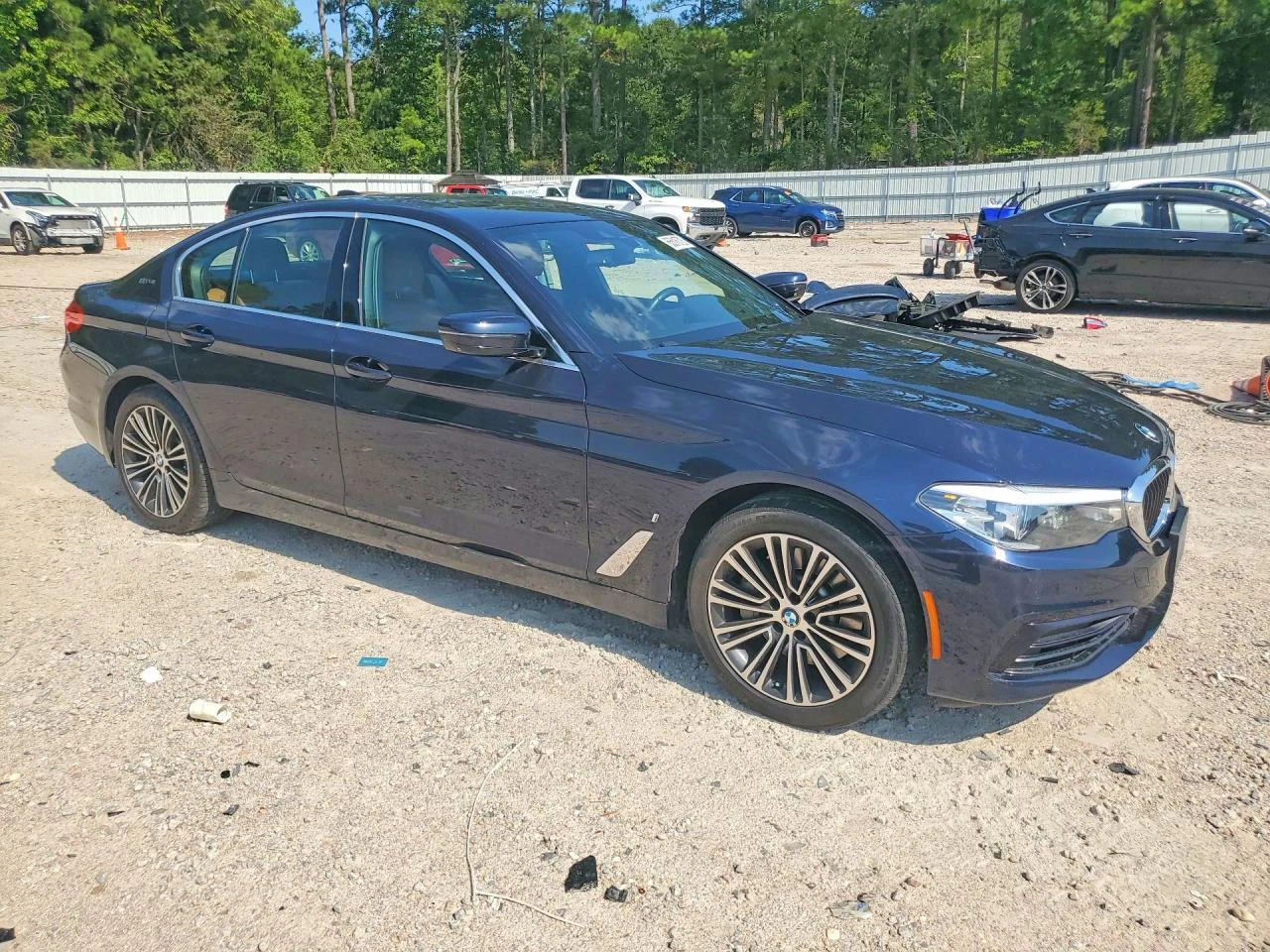 BMW 530 2.0l Xe, снимка 4 - Автомобили и джипове - 56025678