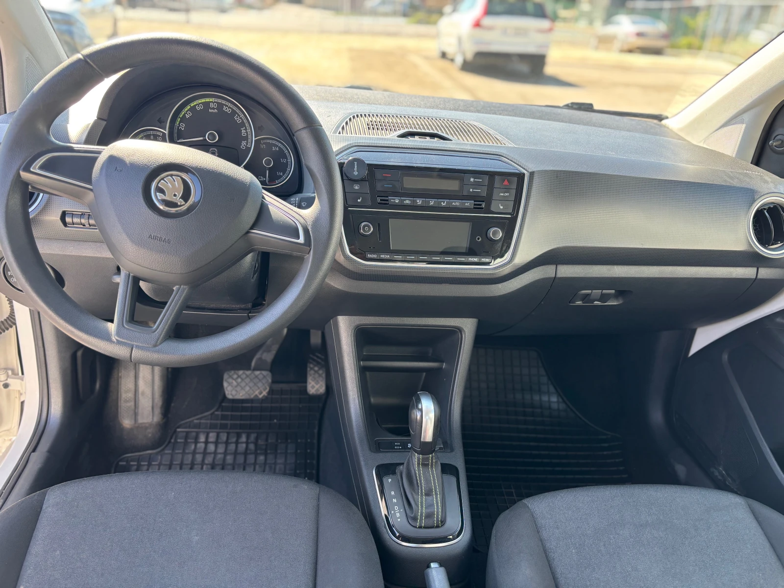 Skoda Citigo -iV/Line asist/Зимен пакет/CCS, снимка 9 - Автомобили и джипове - 56067636