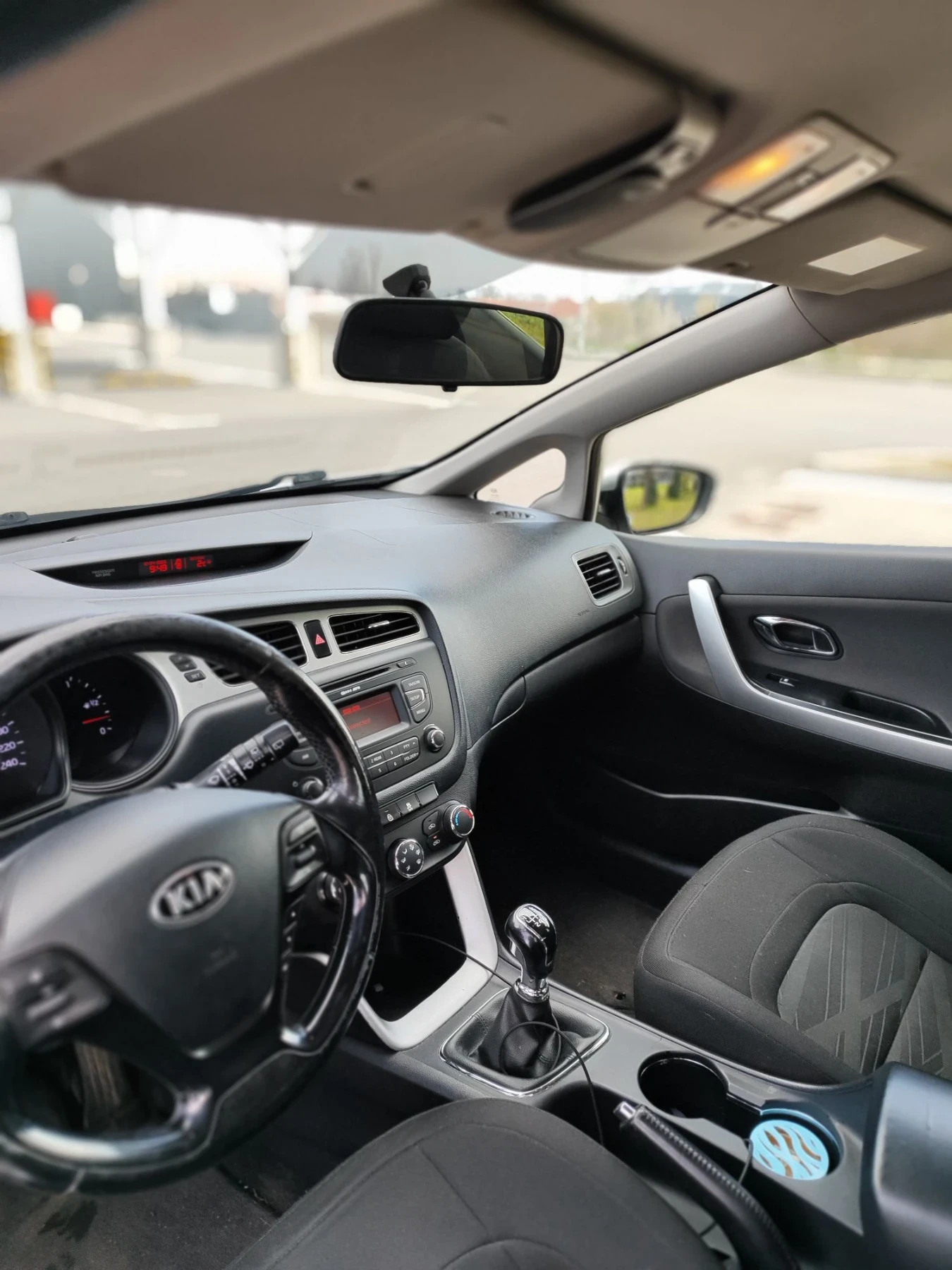 Kia Ceed 1.4 CRDi, снимка 4 - Автомобили и джипове - 56248463