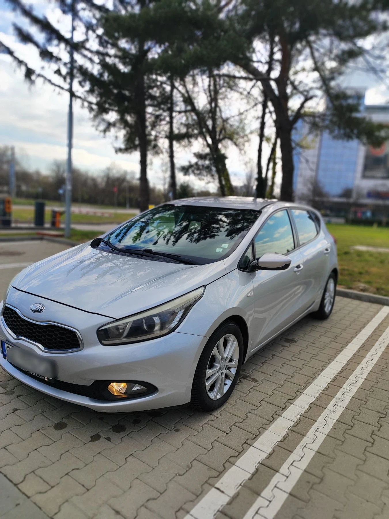 Kia Ceed 1.4 CRDi, снимка 3 - Автомобили и джипове - 56248463