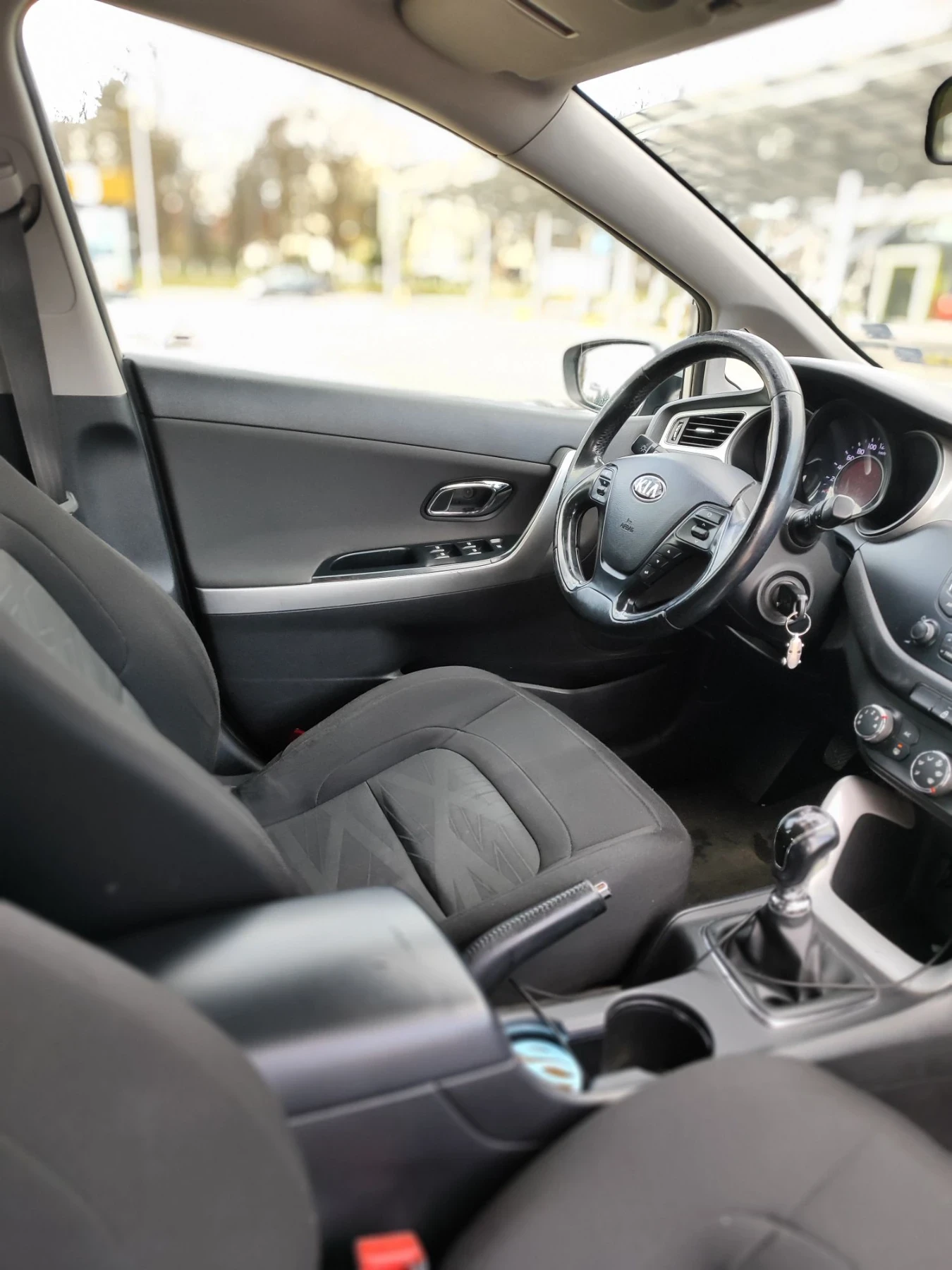 Kia Ceed 1.4 CRDi, снимка 5 - Автомобили и джипове - 56248463
