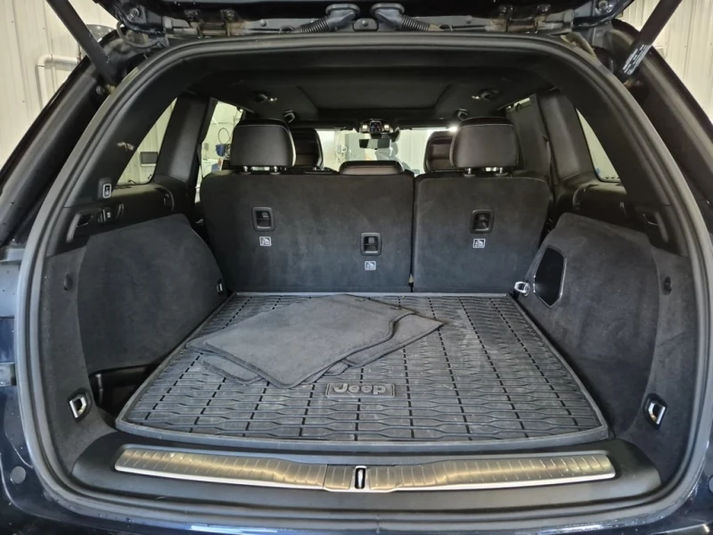 Jeep Grand cherokee * Overland * CARFAX * , снимка 13 - Автомобили и джипове - 53010472