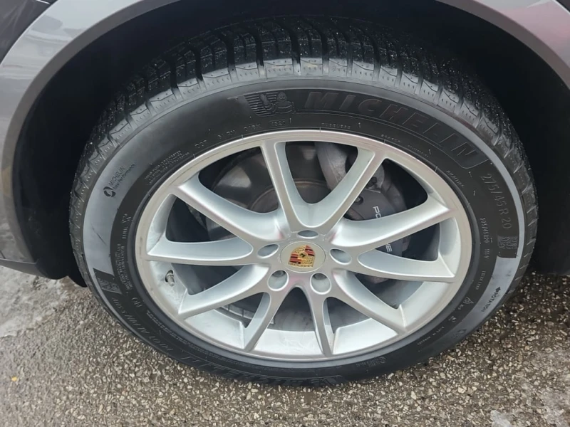 Porsche Cayenne AWD 2020 * CARFAX * БЕЗ ПЪРВОНАЧАЛНА ВНОСКА, снимка 5 - Автомобили и джипове - 53095431