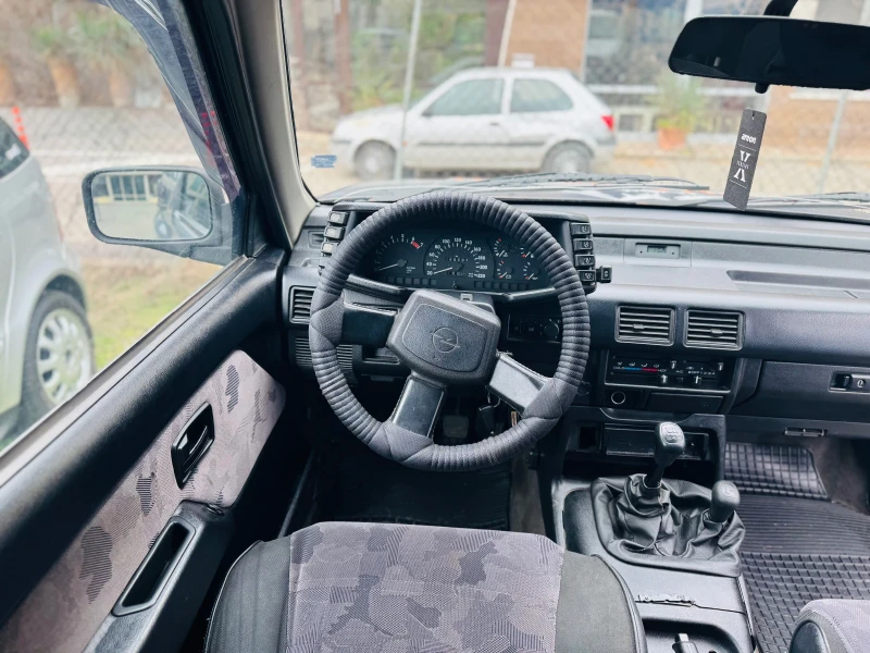 Opel Frontera, снимка 6 - Автомобили и джипове - 53560111