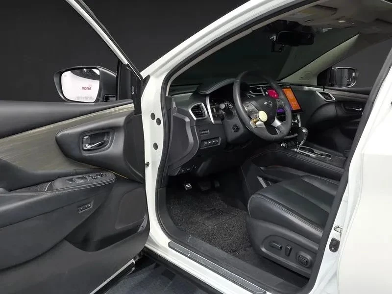 Nissan Murano, снимка 10 - Автомобили и джипове - 56690363