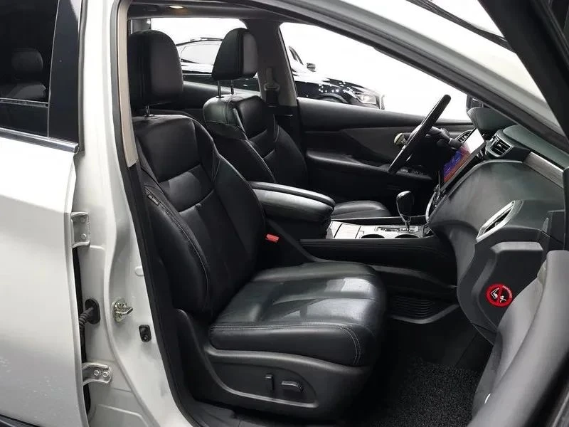 Nissan Murano, снимка 11 - Автомобили и джипове - 56690363