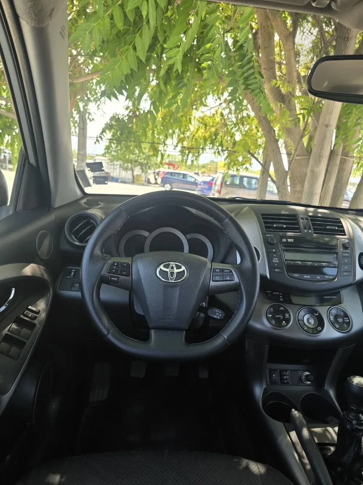 Toyota Rav4 2.2D4D - изображение 8