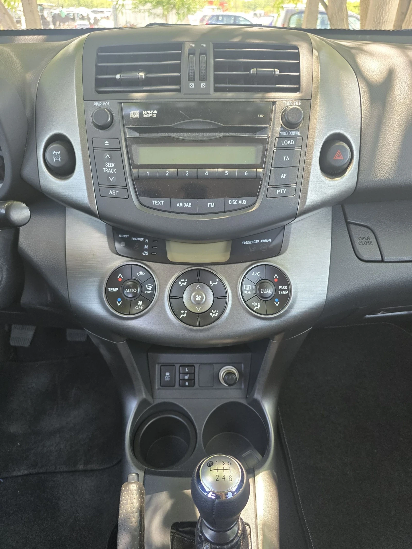 Toyota Rav4 2.2D4D - изображение 9