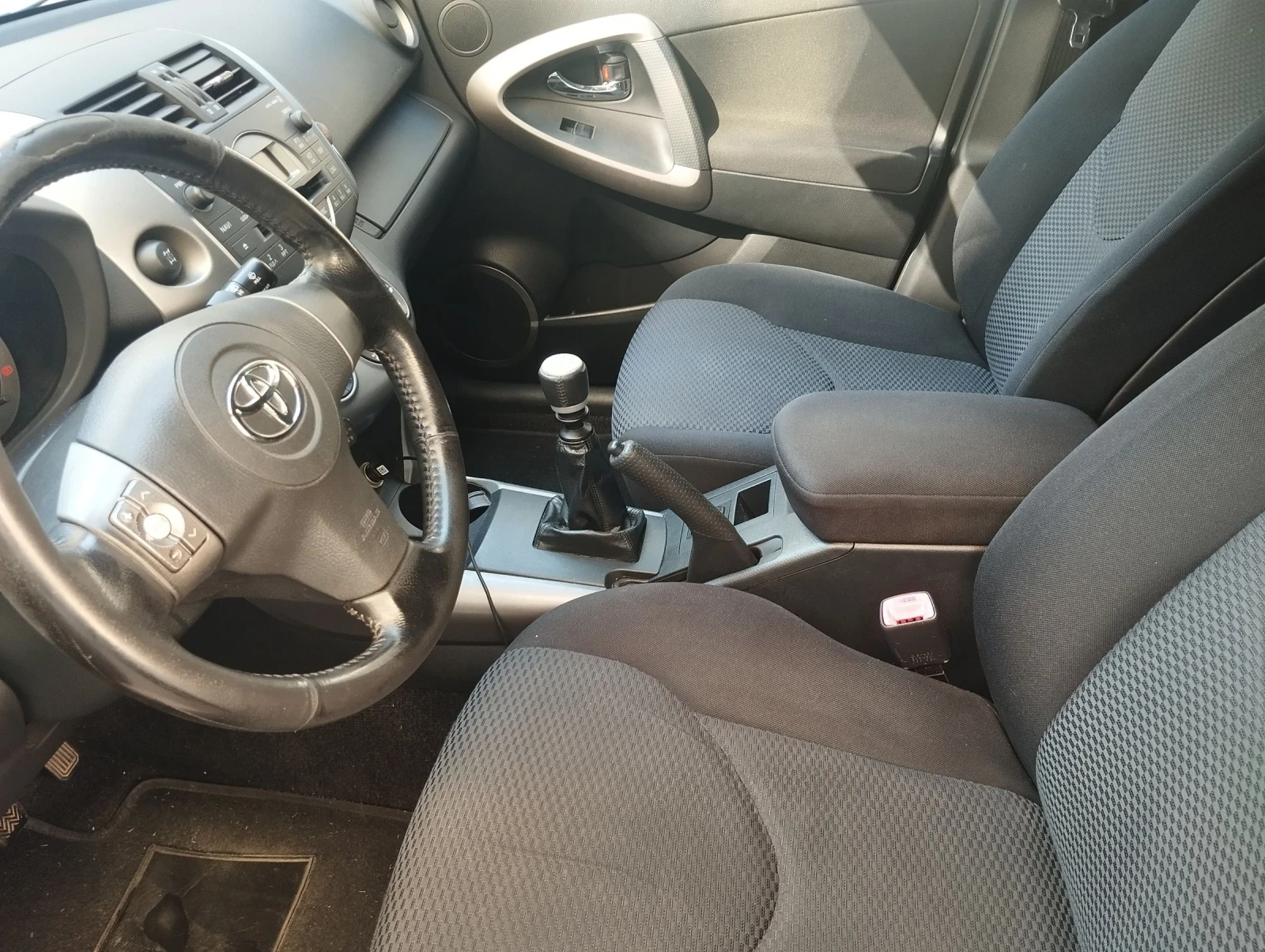 Toyota Rav4  - изображение 7