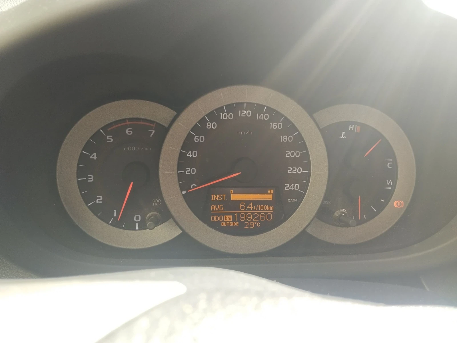Toyota Rav4  - изображение 8