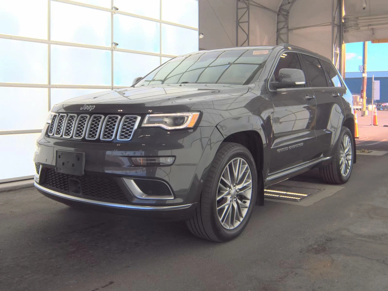 Jeep Grand cherokee 2017 Jeep Grand Cherokee Summit - изображение 3