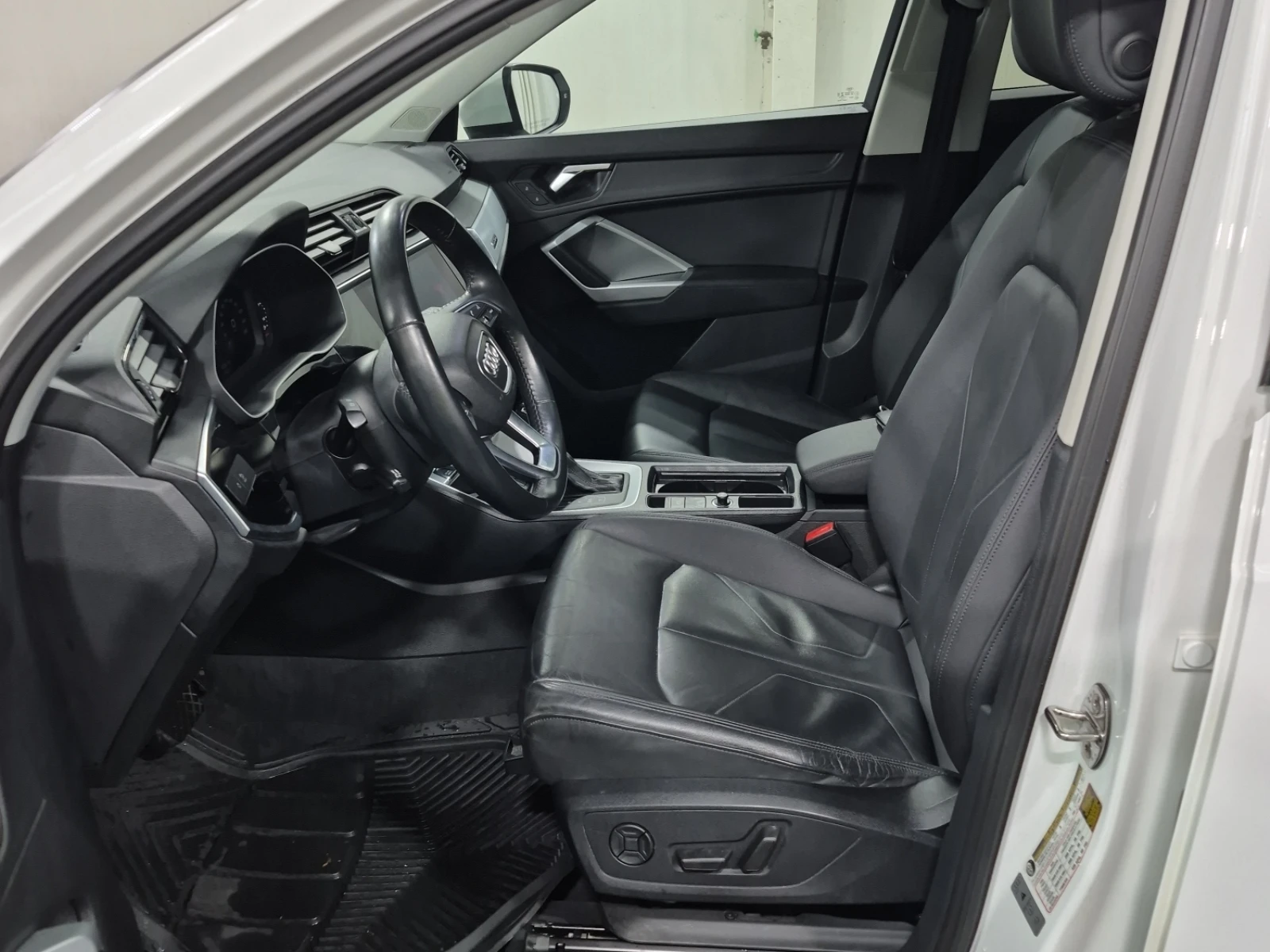 Audi Q3 * CARFAX *    | Mobile.bg   6