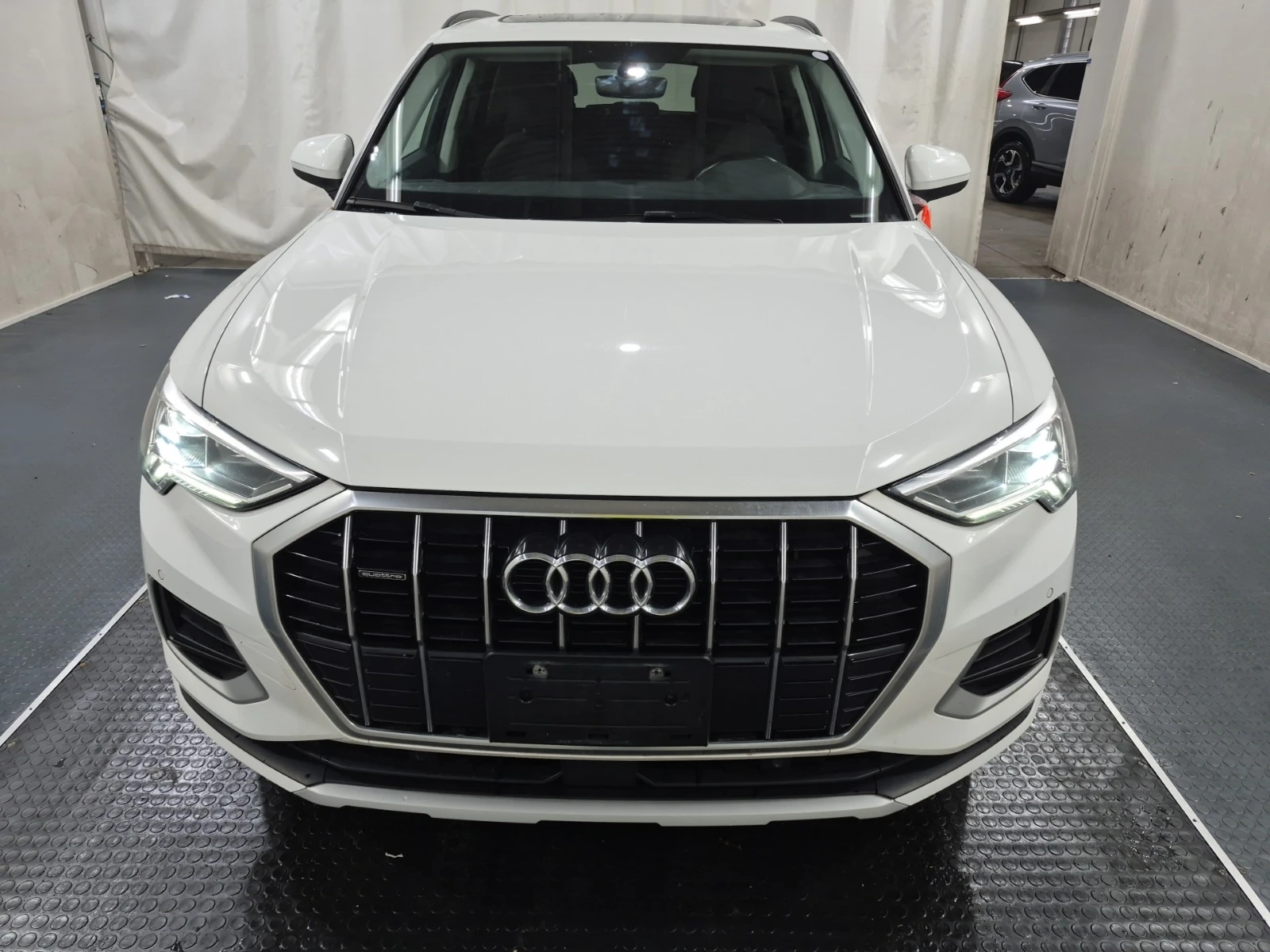 Audi Q3 * CARFAX *    | Mobile.bg   3