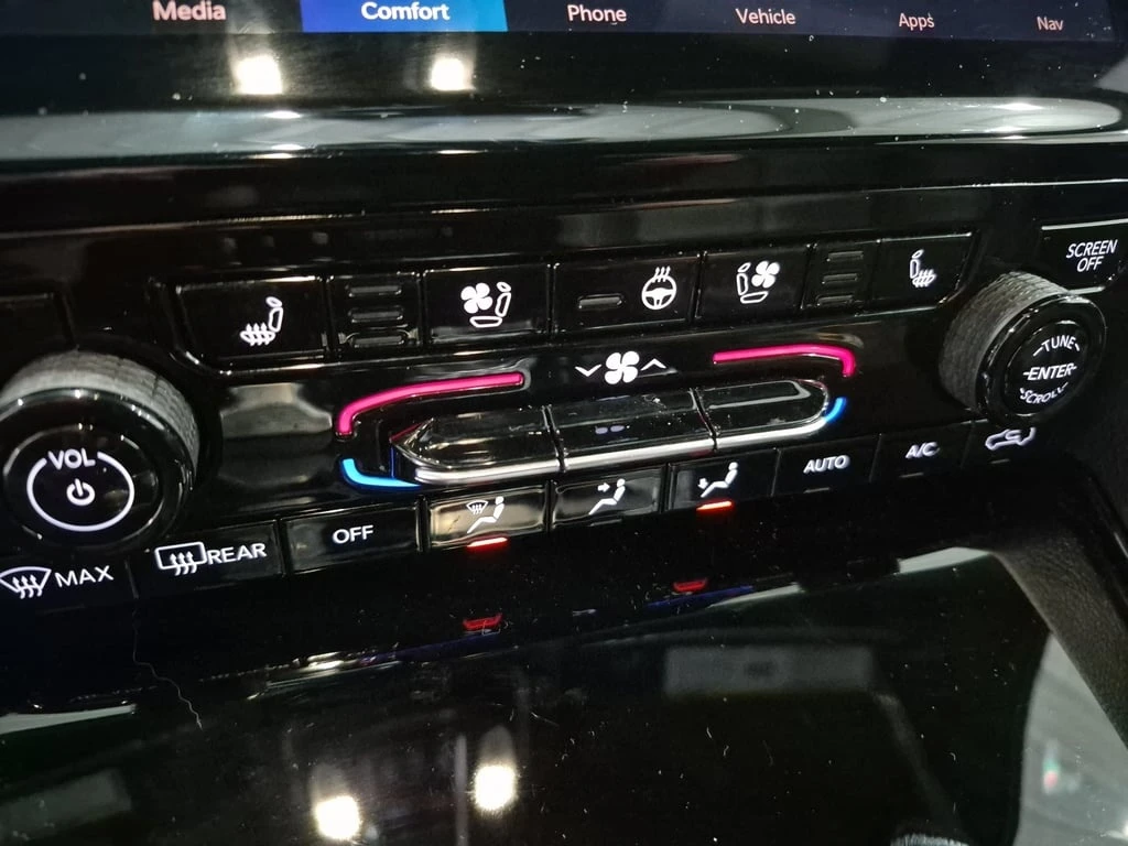 Jeep Grand cherokee * Overland * CARFAX *  | Mobile.bg � ����������� 9