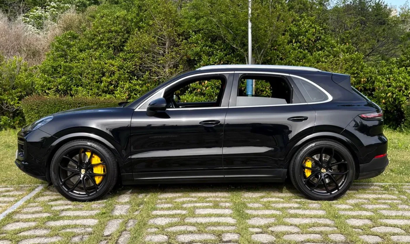 Porsche Cayenne TURBO | CARBON | CERAMIC , снимка 2 - Автомобили и джипове - 54813337