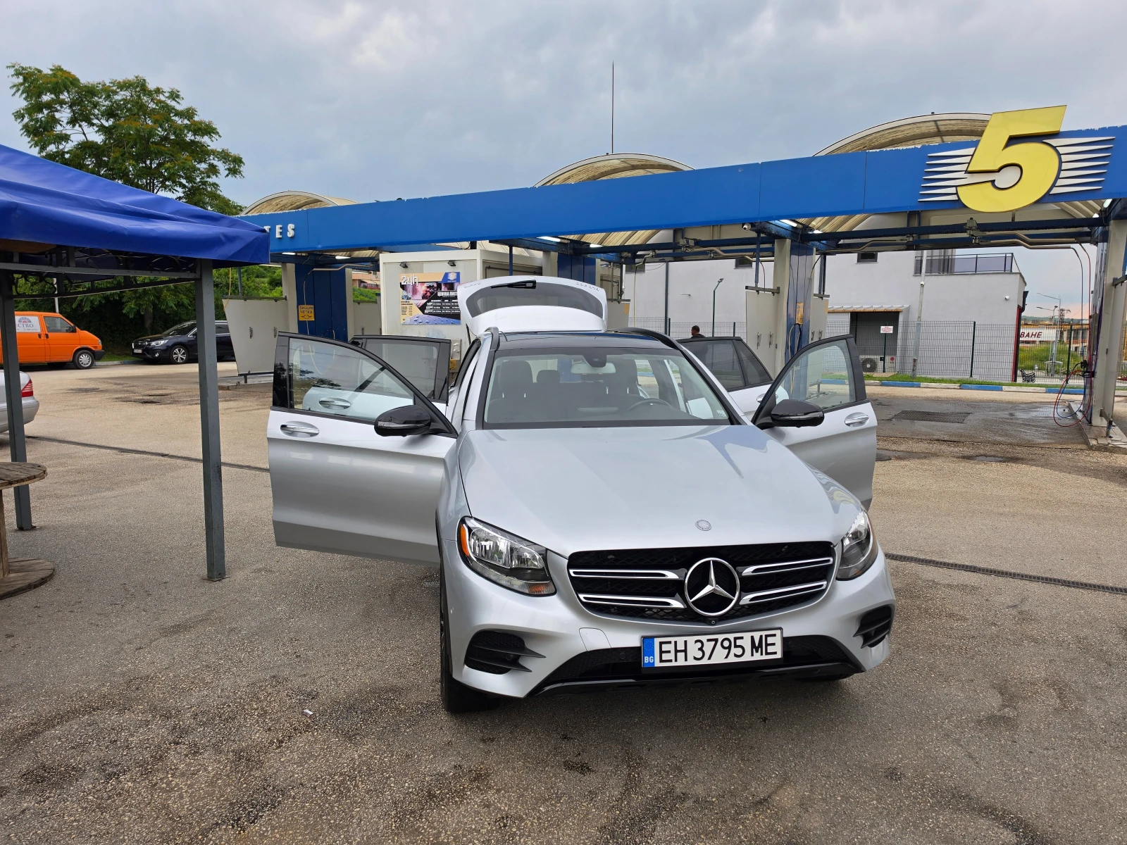 Mercedes-Benz GLC 300 4MATIC, снимка 6 - Автомобили и джипове - 54818679