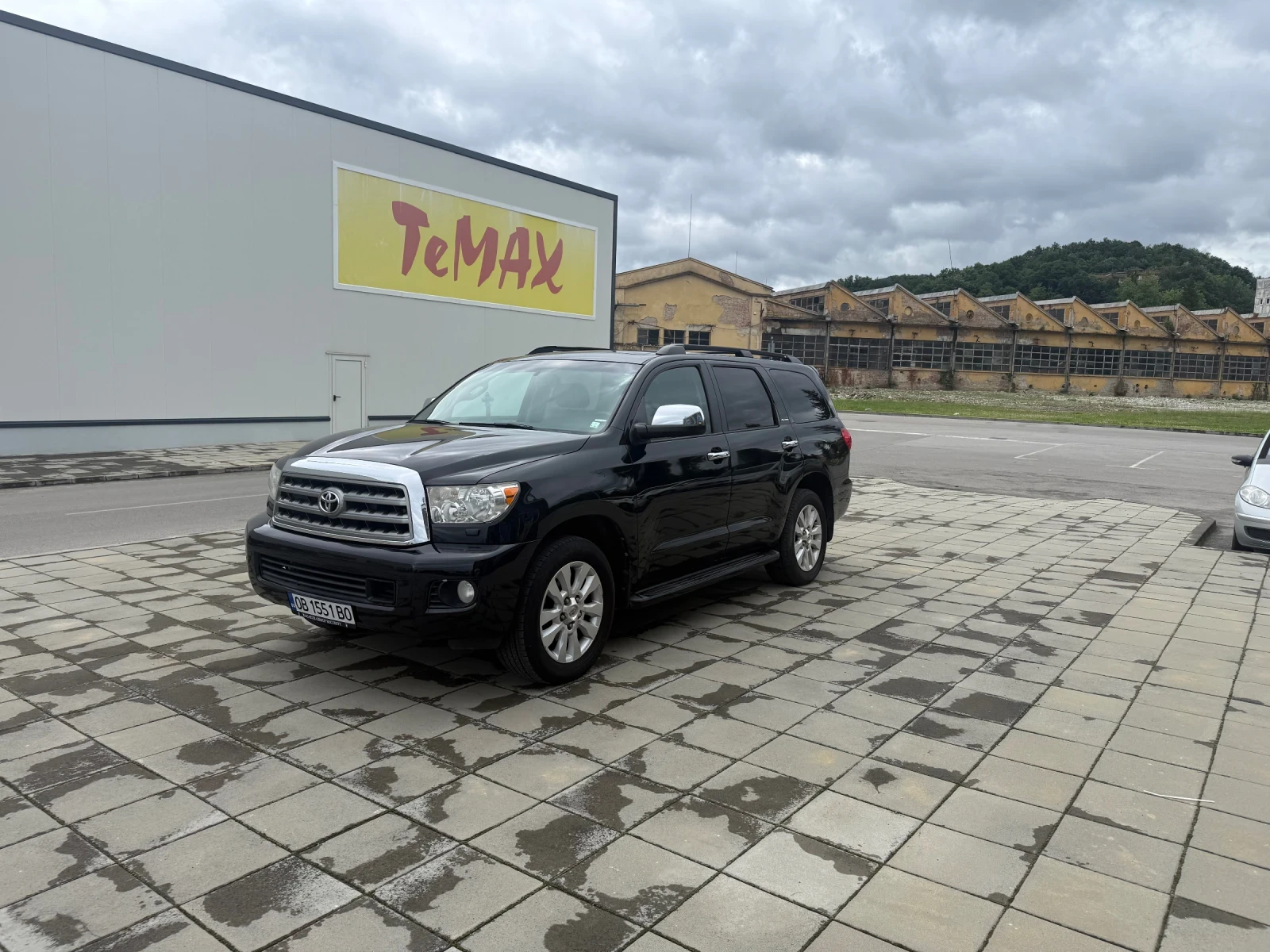 Toyota Sequoia Platinum, снимка 2 - Автомобили и джипове - 55016515