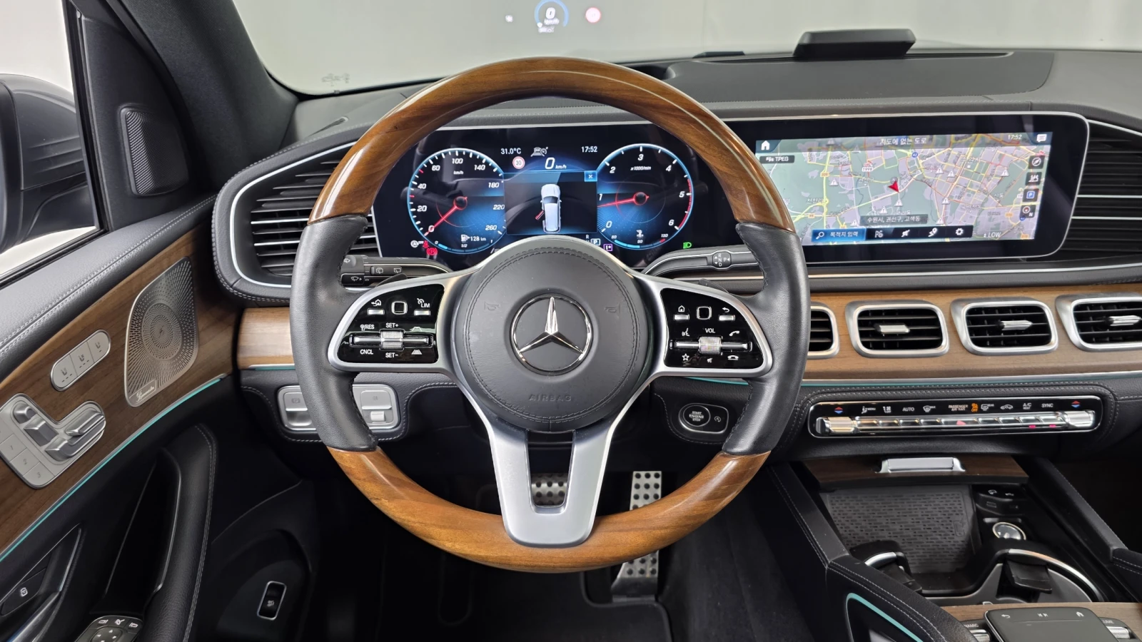 Mercedes-Benz GLS 400 AMG PK* DIS* 360* 2XTV* ОБДУХ* SOFT-CLOSE* КРАЙНА , снимка 6 - Автомобили и джипове - 55153934