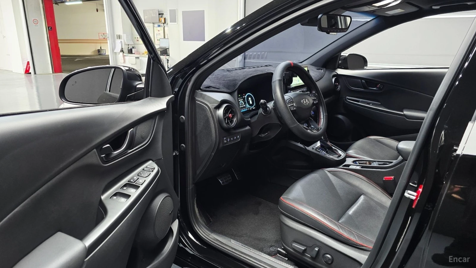 Hyundai Kona 1.6 T* INSCRIPTION* N LINE* ПОДГРЕВ* ОБДУХВ* PANO*, снимка 10 - Автомобили и джипове - 55480020