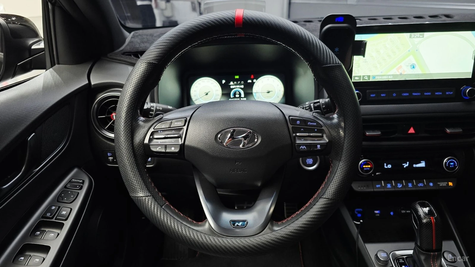Hyundai Kona 1.6 T* INSCRIPTION* N LINE* ПОДГРЕВ* ОБДУХВ* PANO*, снимка 13 - Автомобили и джипове - 55480020